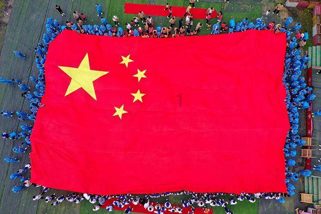 梁安琪宣布接班人!让奚梦瑶全权接手赌王家族产业!