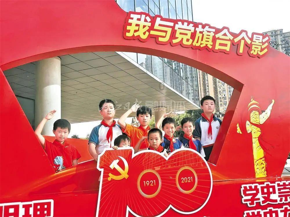 解答疑惑,尽在藏在诗歌里的母亲读后感怎么写?!